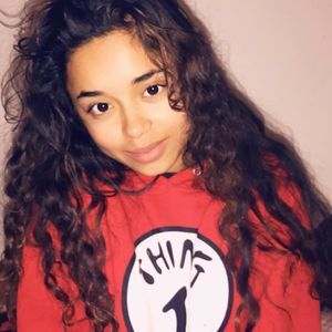 Meet your Posher, Alanis